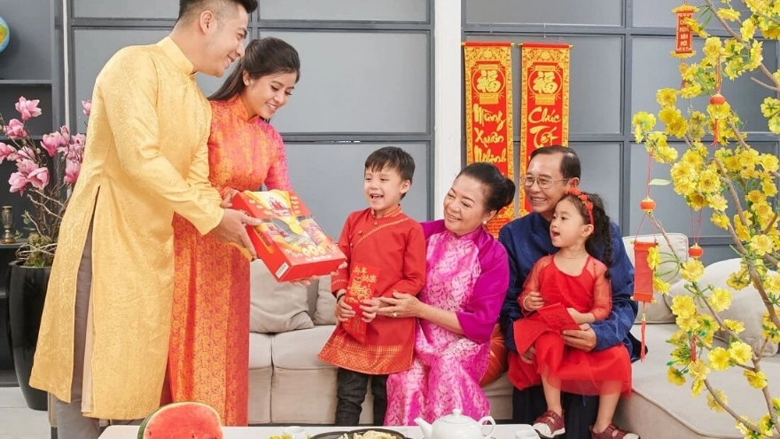 25+ lời chúc Tết ông bà 2026 hay nhất: Gói trọn hiếu nghĩa