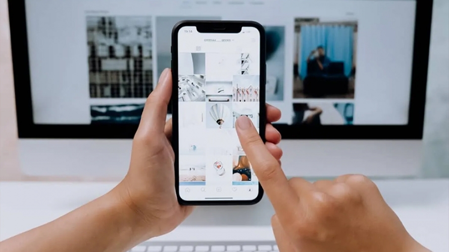 Chụp ảnh màn hình cuộn iPhone dài là tính năng độc đáo của Apple. Hãy trải nghiệm cảm giác thú vị khi tận hưởng những hình ảnh độc đáo và không gian màn hình lớn hơn. Đặc biệt tính năng này sẽ giúp bạn tiết kiệm được thời gian khi xem các trang web, tài liệu hoặc các tin tức dài dòng. Hãy khám phá và trải nghiệm tính năng độc đáo này ngay trên iPhone của bạn.