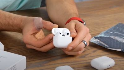 Giá của AirPods 2, AirPods Pro, AirPods sẽ hạ còn bao nhiêu khi AirPods 3 ra mắt?