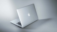 Apple đang phát triển MacBook màn hình gập 20.3 inch