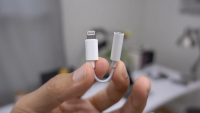 Apple khai tử jack chuyển đổi Lightning sang 3.5mm