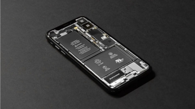 Apple tăng giá thay pin iPhone