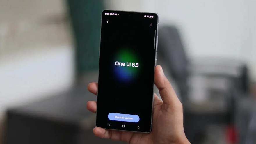 Beta One UI 8.5 làm hỏng Expert RAW trên Galaxy S25