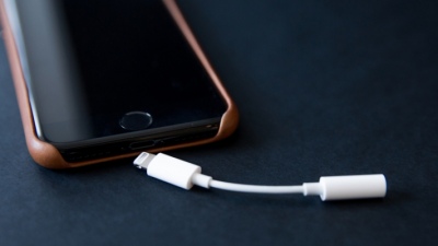 Thêm một quốc gia nữa kêu gọi Apple thay thế cổng Lightning bằng USB-C trên iPhone