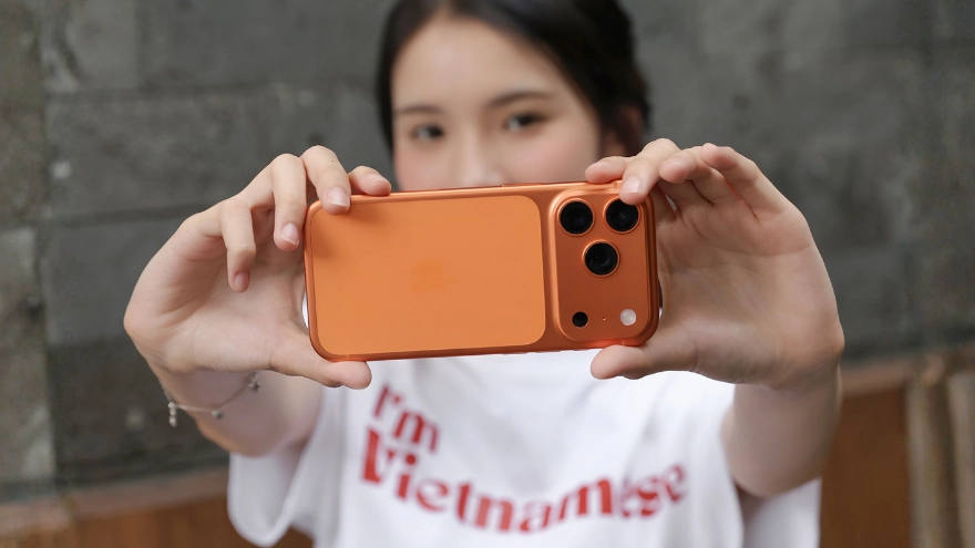 Cách giúp iPhone 17 Pro màu Cam luôn bền đẹp như mới