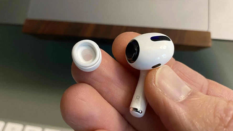 Cách thay và kiểm tra độ vừa vặn của nút tai AirPods Pro