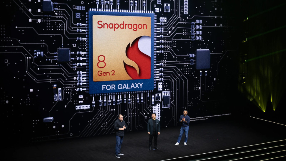 Chip Snapdragon 8 Gen 2 của Galaxy S23 Series mạnh đến đâu?