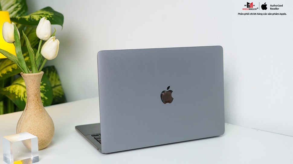 Chọn MacBook nào để chơi mượt Liên Minh Huyền Thoại?