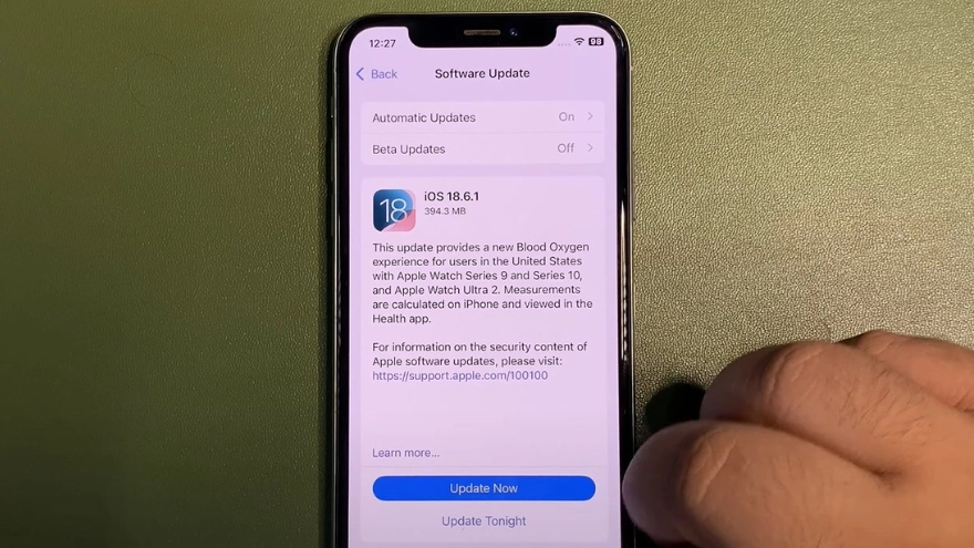 Có nên cập nhật iOS 18.6.1 lúc này?