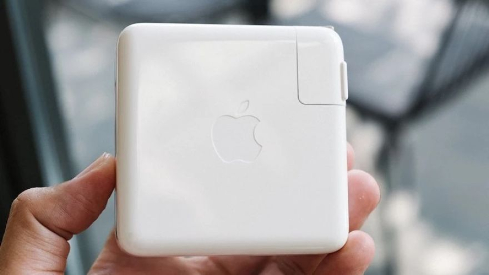Cốc sạc nhanh Apple 61W Type C: Phụ kiện hoàn hảo cho chiếc MacBook Pro