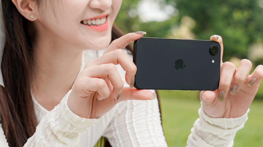 Đánh giá iPhone 16e sau 5 tháng ra mắt