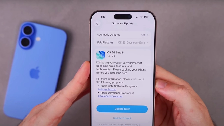 Đánh giá pin và hiệu suất của iOS 26 Beta 5