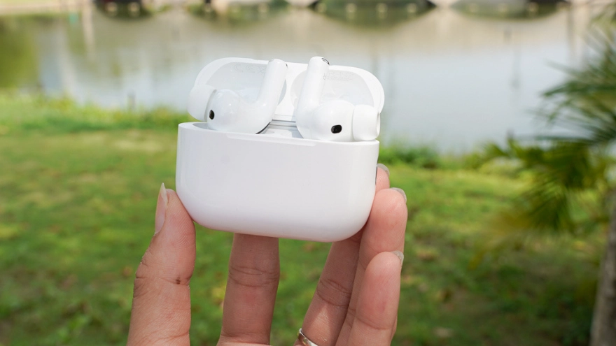Đeo AirPods Pro 3 bị tức tai? Thử ngay mẹo đơn giản này!