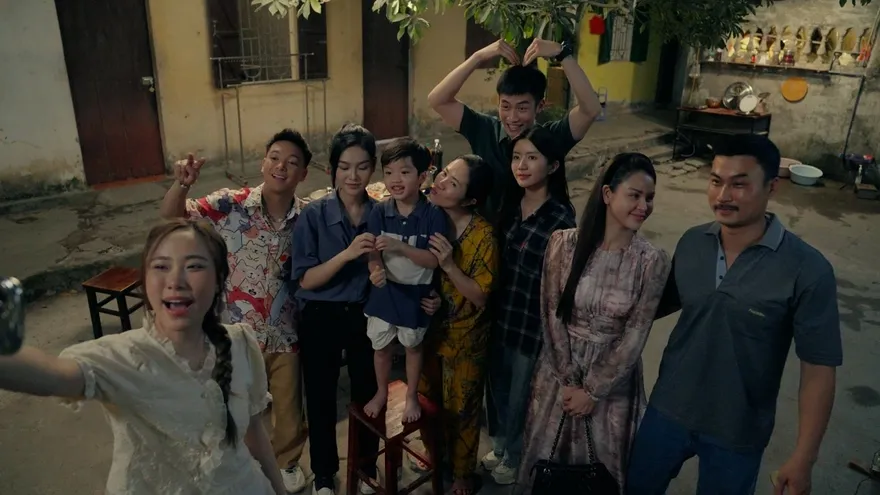 Dịu dàng màu nắng: Lịch chiếu và nội dung