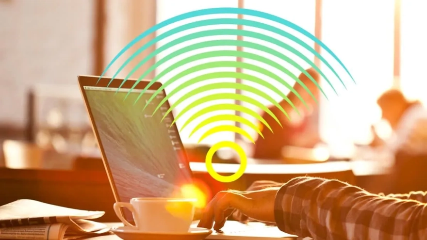 Dùng Wi-Fi công cộng có bị theo dõi hoạt động không?