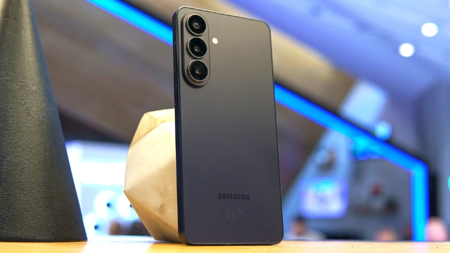 Galaxy S26 Plus ra mắt với nhiều nâng cấp đột phá