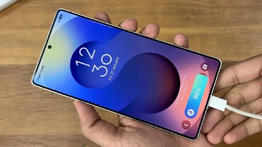 Galaxy S26 Ultra sạc ấn tượng: Đạt 75% pin chỉ sau 30 phút