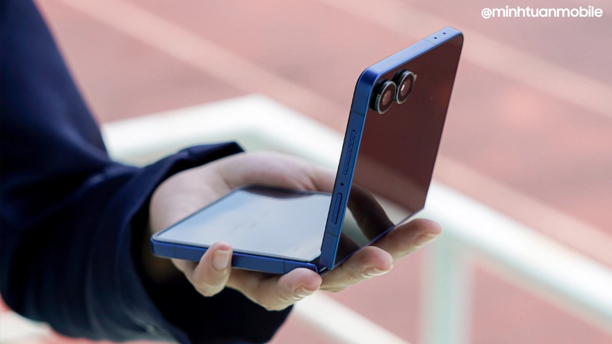 Galaxy Z Flip8 được cho là mỏng hơn Galaxy Z Flip7 30%