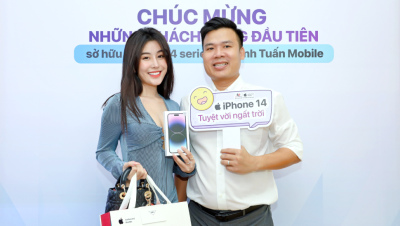 Hot Girl Võ Ngọc Trân thả dáng chuẩn bên iPhone 14 Pro Max