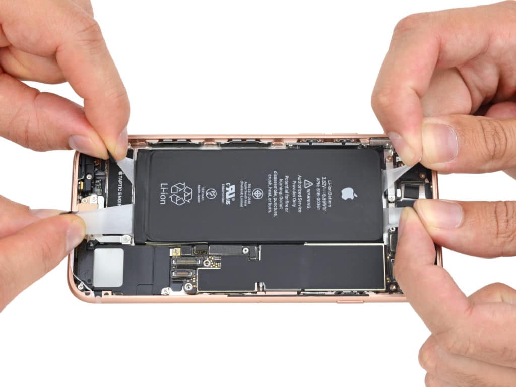 Tiếp tục dậy sóng vụ kiện Apple phải bồi thường người dùng iPhone ở châu Âu vì bóp hiệu năng