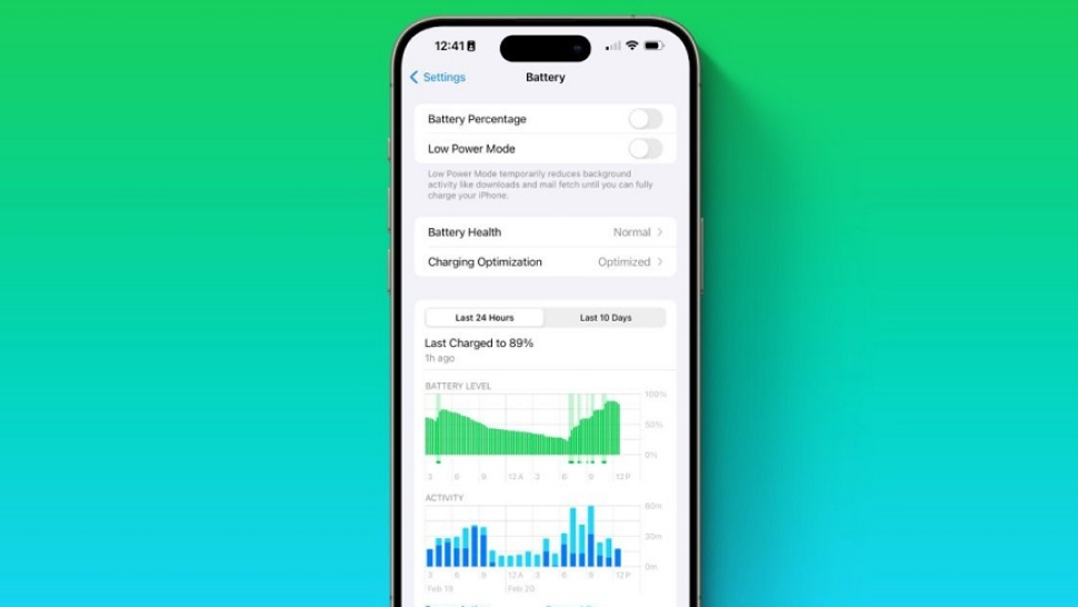  iOS 17.4 cho phép xem tình trạng pin trên iPhone 15 Series