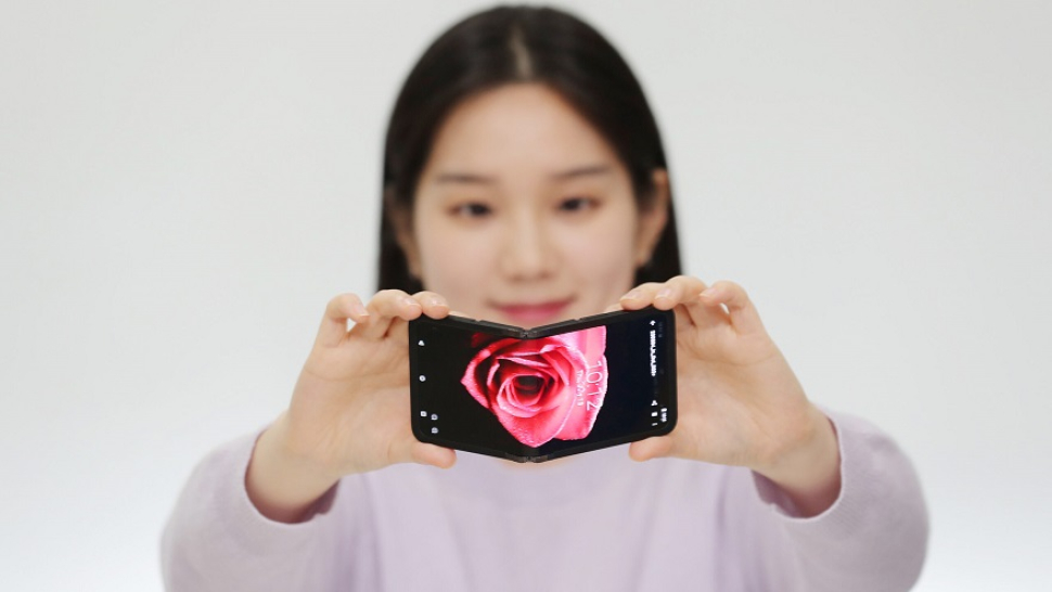 Samsung khoe smartphone gập 2 chiều độc lạ