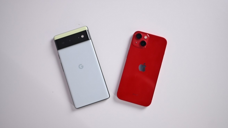 So sánh Google Pixel 6 vs iPhone 13 vs iPhone 13 Pro: Mèo nào cắn mỉu nào?