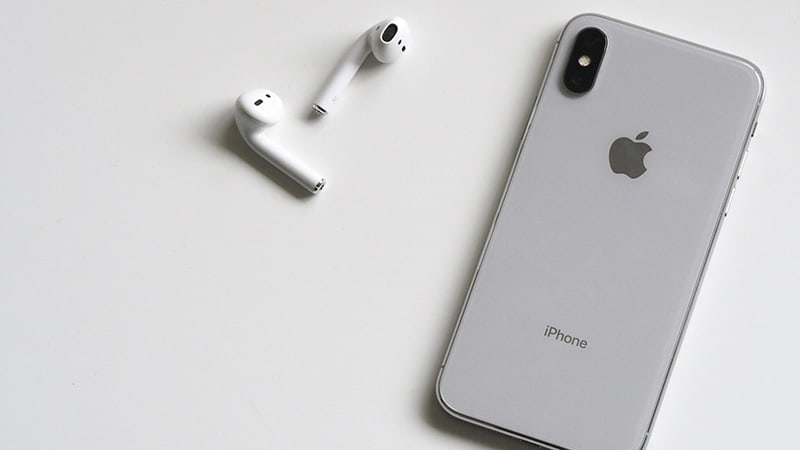 Đây là công nghệ giúp cho iPhone có thể sạc không dây cho AirPods cực tiện lợi