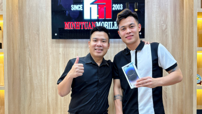 Cầu thủ Nguyễn Đức Chiến chọn iPhone Pro Max màu Silver sang chảnh