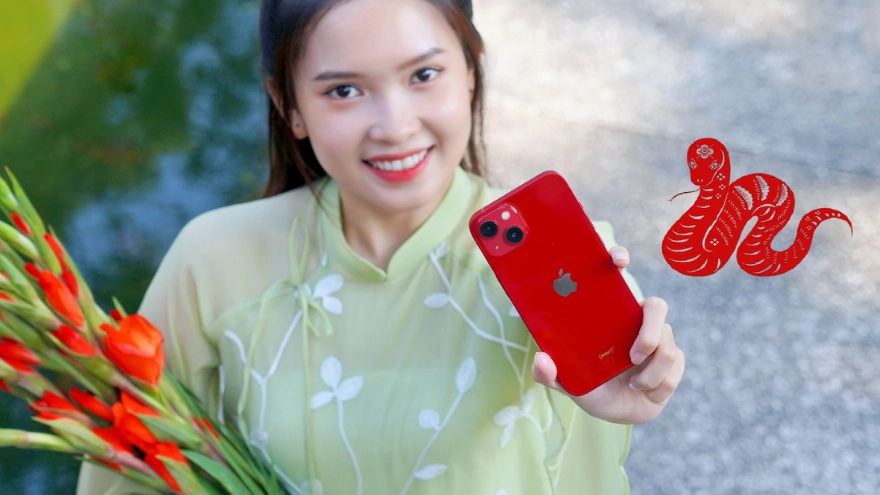 Tuổi Tỵ 2026 mua điện thoại màu gì để kích tài vận đại cát?