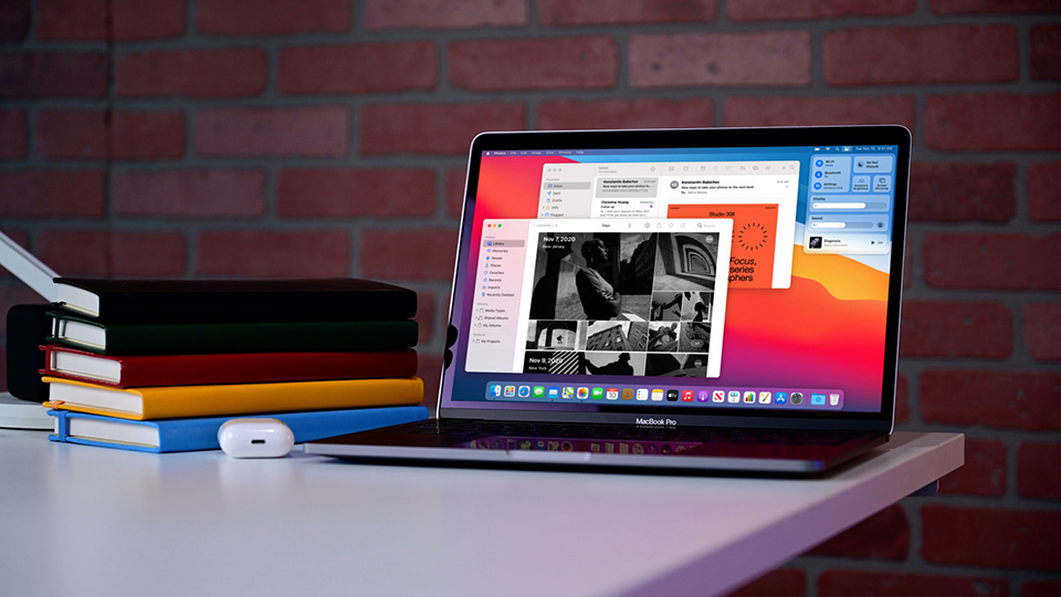 MacBook Pro 13″ M1 2020 khởi động nhanh nhờ ổ cứng SSD