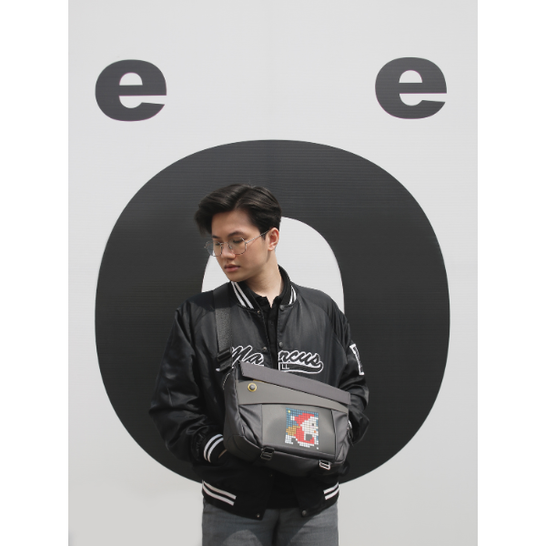 6958444603803 - Túi đeo Divoom Pixoo Slingbag-V - 7