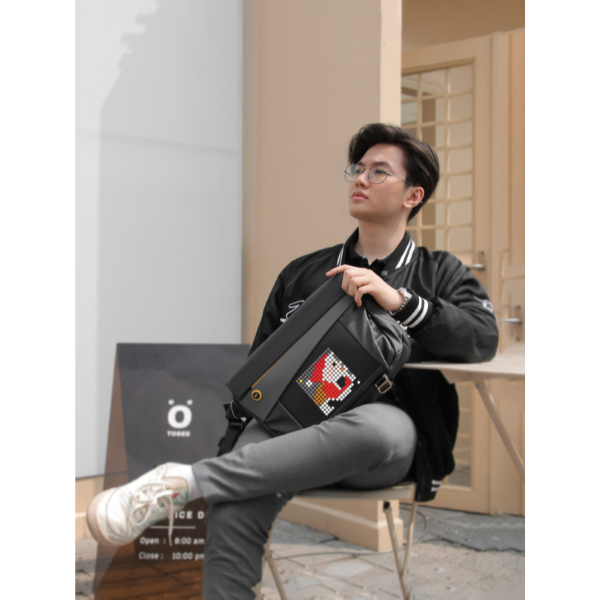 6958444603803 - Túi đeo Divoom Pixoo Slingbag-V - 8