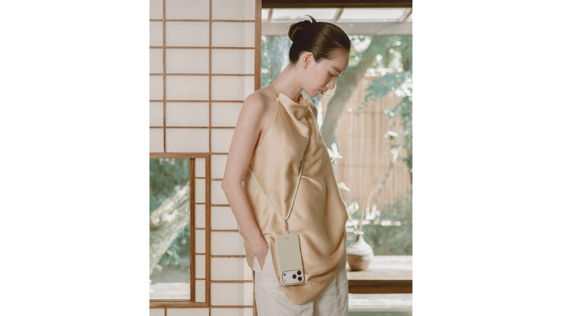 Ốp lưng Magsafe iPhone 17 Pro Max UNIQ Coehl Mirelle-UNIQ-IP6.9P(2025)-MIRMPBWN-9