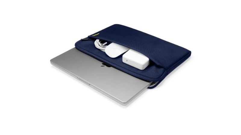Túi chống sốc MacBook 13 inch Tomtoc Sleeve Light-A18-A18C2B2-5
