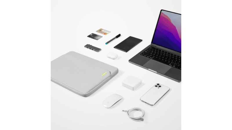 Túi chống sốc MacBook 13 inch Tomtoc Sleeve Light-A18-A18C2B2-19