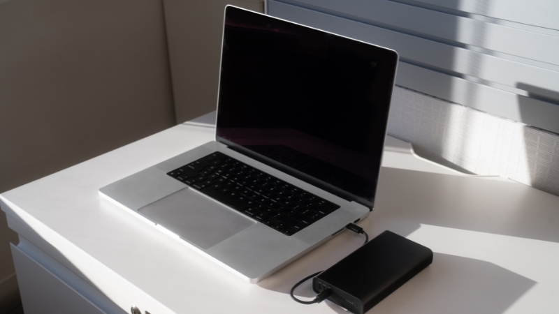 Pin sạc dự phòng Mophie 25.000 mAh 130W Powerstation-401114332-11