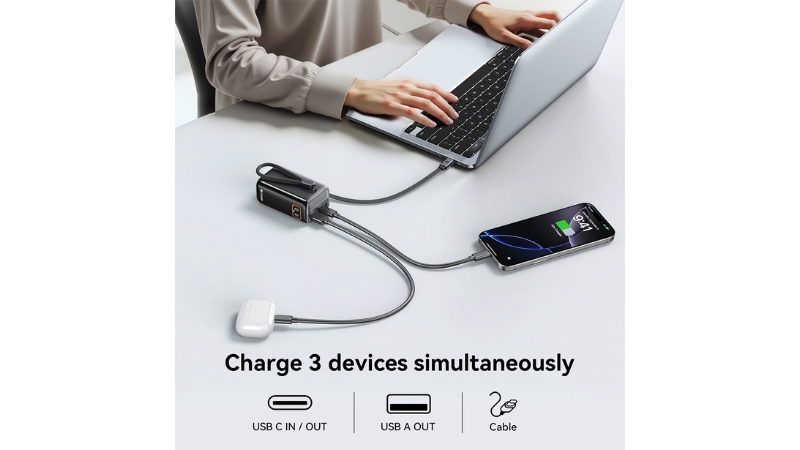 Pin sạc dự phòng 10.000 mAh PD45W Mazer PowerCharge RLink tích hợp cáp Type-C-M-Ai-PC45R10-V7-PK-12