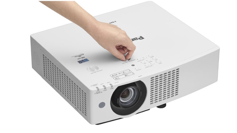 Máy chiếu Panasonic PT-VMZ51-PT-VMZ51-3